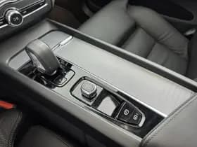Volvo XC60 thumbnail 25
