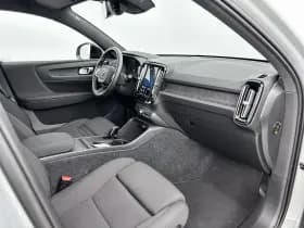 Volvo EX40 thumbnail 10