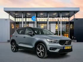 Volvo XC40 thumbnail 2