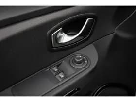 Renault Clio thumbnail 15