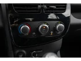 Renault Clio thumbnail 27