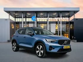 Volvo XC40 thumbnail 2
