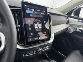 Volvo XC90 thumbnail 24