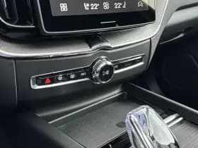 Volvo XC60 thumbnail 24