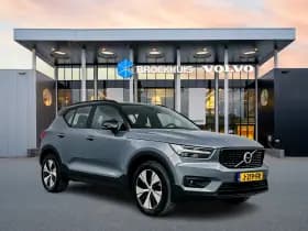 Volvo XC40 thumbnail 2
