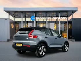 Volvo XC40 thumbnail 3