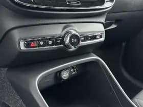 Volvo XC40 thumbnail 23