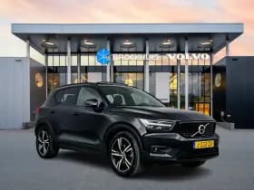 Volvo XC40 thumbnail 2