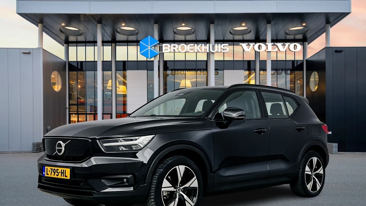 Volvo XC40 — foto 1