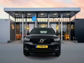 Volvo XC40 thumbnail 5