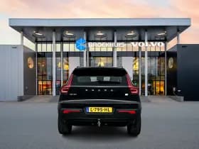 Volvo XC40 thumbnail 6