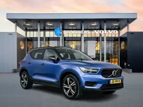 Volvo XC40 thumbnail 2