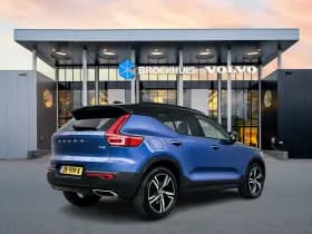 Volvo XC40 thumbnail 3