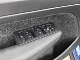 Volvo XC40 thumbnail 30