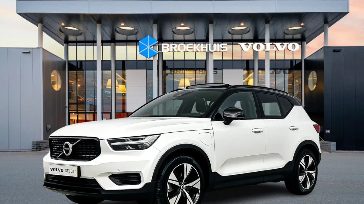 Volvo XC40 — foto 1