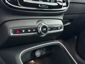 Volvo XC40 thumbnail 23