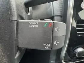 Renault Clio thumbnail 17