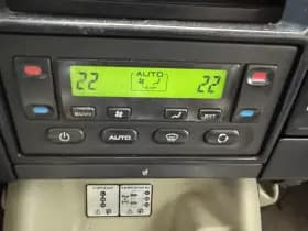 Land Rover Discovery thumbnail 15