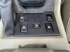 Land Rover Discovery thumbnail 25