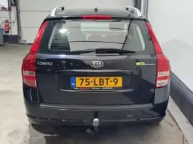 Kia Cee'd thumbnail 6