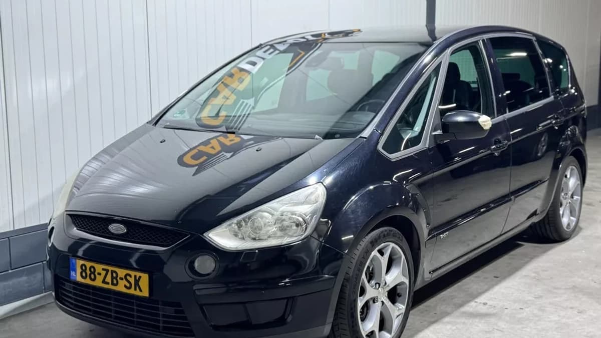 Ford S-Max — foto 1