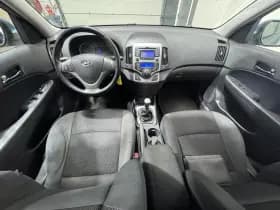 Hyundai i30 thumbnail 9