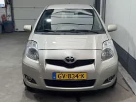 Toyota Yaris thumbnail 2