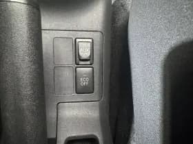 Toyota Yaris thumbnail 17