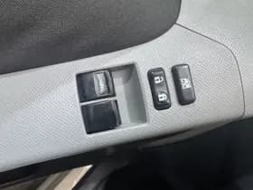 Toyota Yaris thumbnail 19