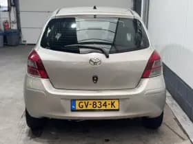 Toyota Yaris thumbnail 6