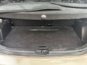 Toyota Yaris thumbnail 9