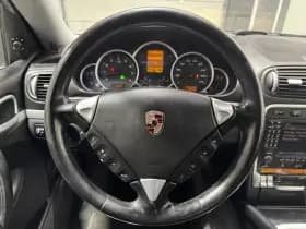 Porsche Cayenne thumbnail 11