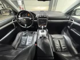 Porsche Cayenne thumbnail 9