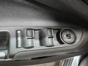 Ford C-Max thumbnail 23