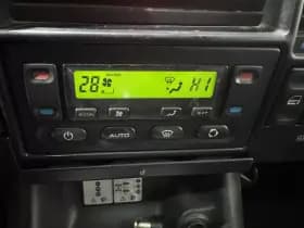 Land Rover Discovery thumbnail 14