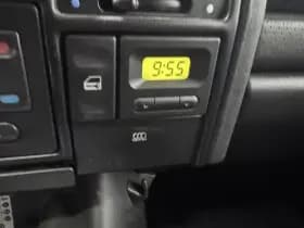 Land Rover Discovery thumbnail 16