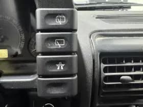 Land Rover Discovery thumbnail 18