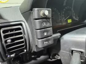 Land Rover Discovery thumbnail 19