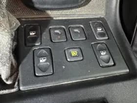 Land Rover Discovery thumbnail 22