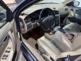 Volvo V70 2.4D thumbnail 11