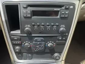 Volvo V70 2.4D thumbnail 15