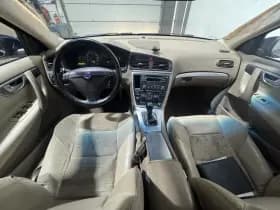 Volvo V70 2.4D thumbnail 10