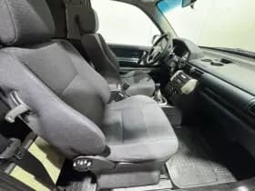 Land Rover Freelander thumbnail 12