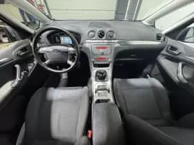 Ford S-Max thumbnail 10