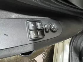 Fiat Punto thumbnail 22