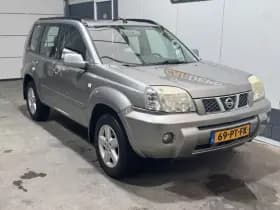 Nissan X-Trail thumbnail 3