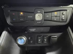 Nissan Leaf thumbnail 16