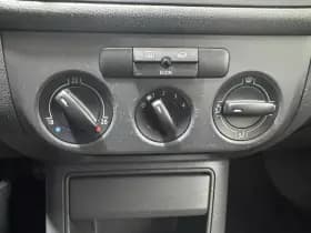 Volkswagen Golf thumbnail 16