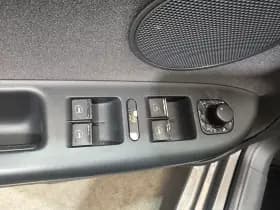 Volkswagen Golf thumbnail 22