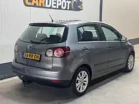 Volkswagen Golf thumbnail 32